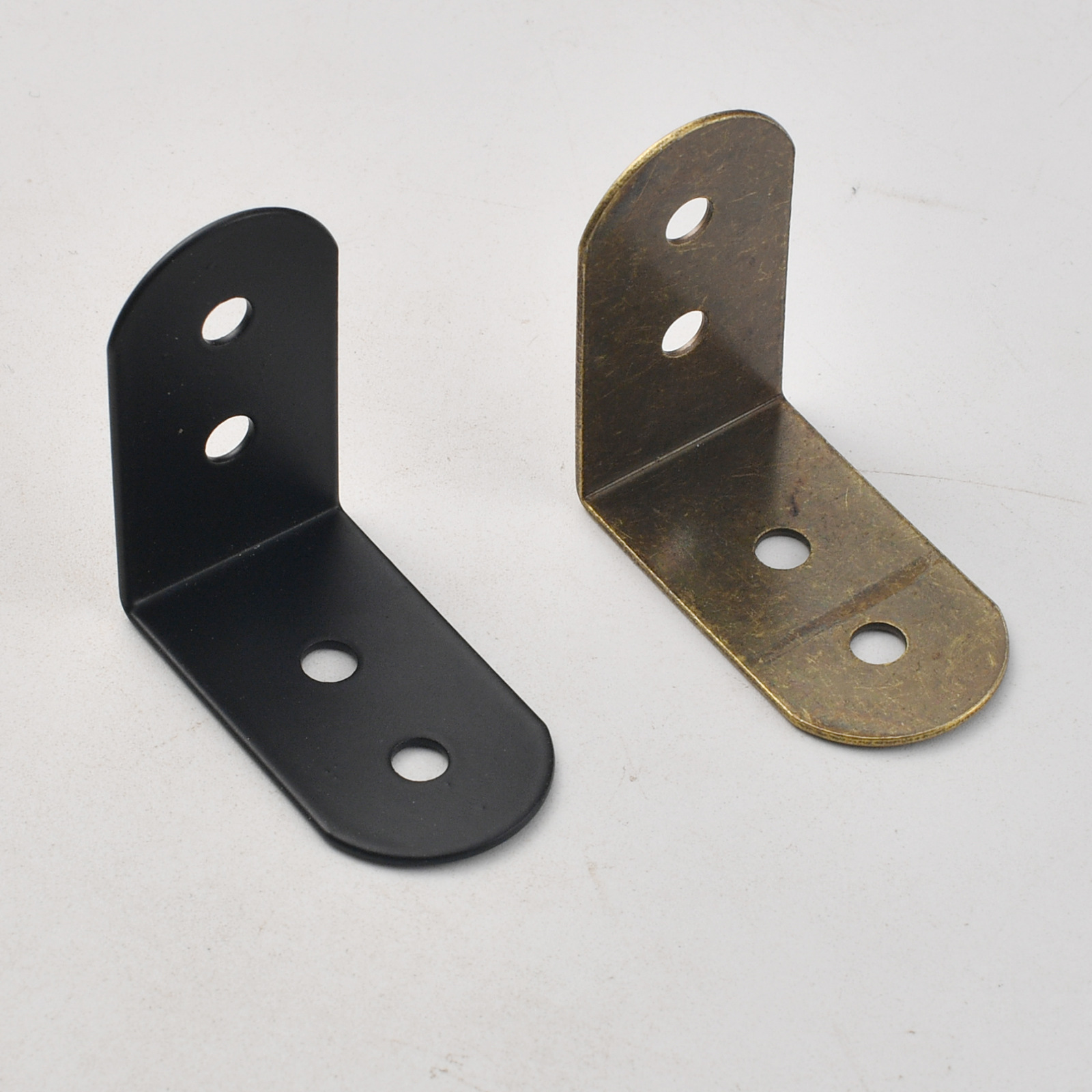 حامل زاوية حديدية سوداء بزاوية - مراجعة Furniture Hardware Material وسعره
