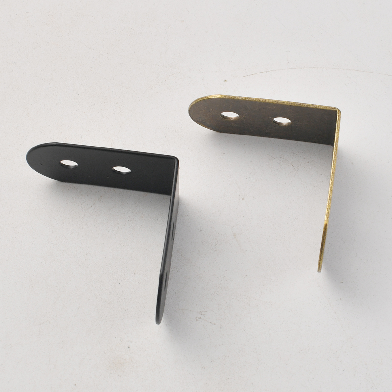 حامل زاوية حديدية سوداء بزاوية - مراجعة Furniture Hardware Material وسعره